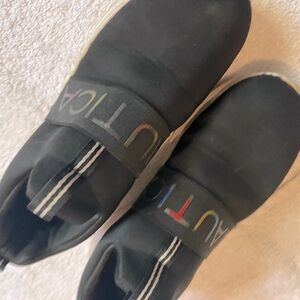 This are a shoes brand náutica